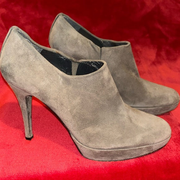 STUART WEITZMAN PLATFORM BOOTIES 8 - Picture 1 of 8